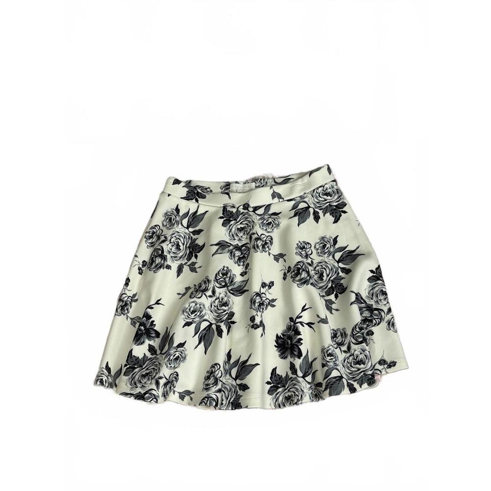 Forever 21 Floral Skater Skirt - Cream & Black